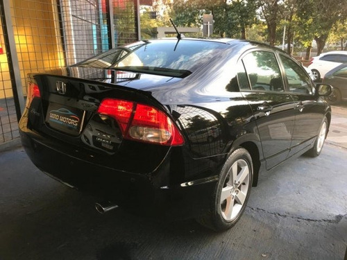 Imagem 4 de 9 de Civic 1.8 Lxs 16v Flex 4p Manual