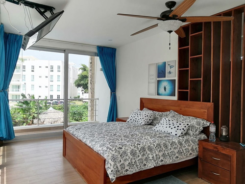 Villa En Venta En Playa Nueva Romana.
