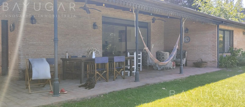 Venta Casa - Barrio Santa Catalina / Open Door