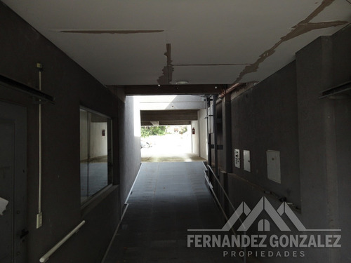 Imagen 3 de 7 de Venta De Cochera Cubierta En Banfield Con O Sin Renta.