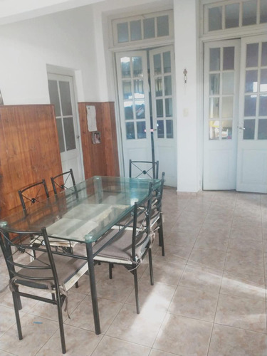 Casa En Venta - 2 Dormitorios 1 Baño - Cochera - 80mts2 - Luján