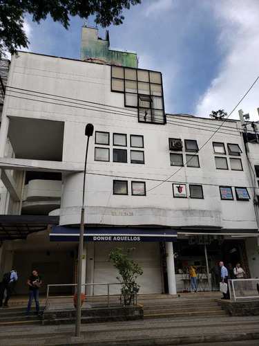 Arriendo Oficina Poblado Calle 10 El Parque Lleras Amoblada