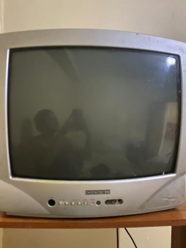 Televisor Daewoo 20 Pulgadas En Buen Estado 