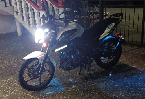 Vendo Moto Cr4 200 Pro Modelo 2.024,