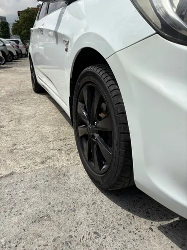 Hyundai Accent 1.6l 5 p