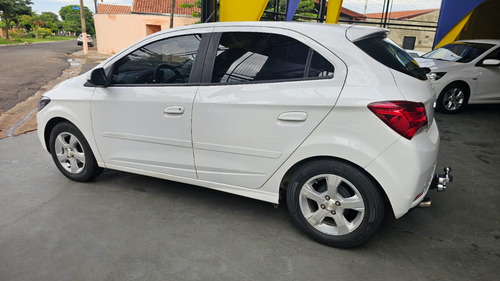 Chevrolet Onix ONIX HATCH LT 1.4 8V FlexPower 5p Aut.