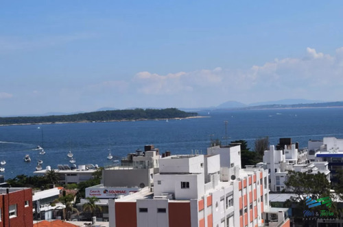 Se Vende Apartamento 1 Dormitorio En Peninsula, Punta Del Este Con Muy Linda Vista.