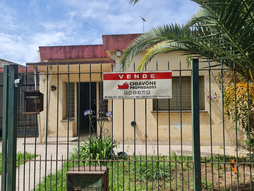 Casa Céntrica En Venta, Marcos Paz. 