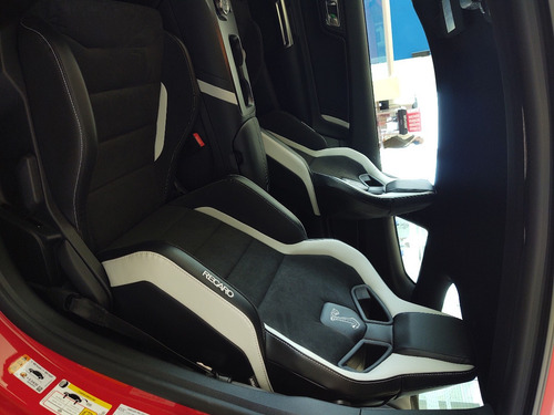 Imagen 10 de 13 de Ford Mustang 5.2l Shelby Gt500 Mt