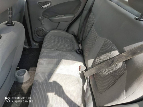 Imagem 8 de 8 de Fiat Palio 1.0 Mpi Attractive 8v Flex 4p Manual