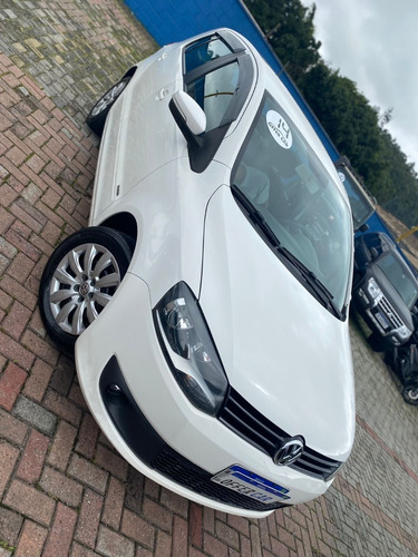 Imagem 8 de 11 de Volkswagen Fox Trend 1.0 Flex 2014 Completo