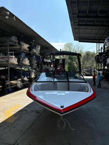 Bote Formula 2000
