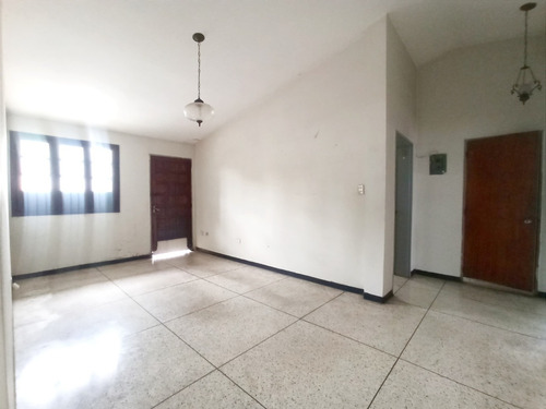 En Alquiler Casa Comercial A Pie De Calle En La Viña Valencia