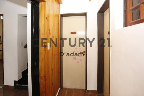 Imagen 13 de 30 de Venta Casa 5 Ambientes Con Cochera Jardin Y Terraza