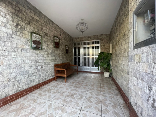 Imagem 5 de 26 de Vende Casa Linear De 3 Quartos Com Terraço Na Rua Mario, Praça Seca. - Ca00165 - 68976662