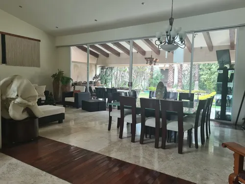 Casa Con Alberca En Venta En San Martinito, Frente A La Vista