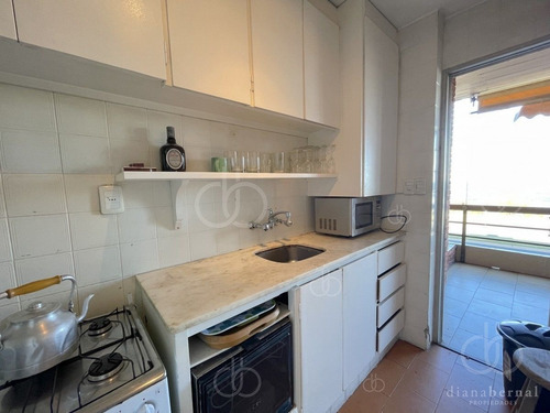 Imagen 8 de 15 de Apartamento En Venta En Primera Fila De Playa Mansa Con Parrillero Y Estufa A Leña