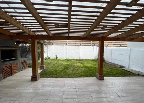 Casa En Venta De 3 Dorm 3 Baños Buin, En Condominio