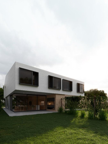 Imagen 2 de 11 de Casa 3 Dormitorios En Venta - Portal Aldea Fisherton