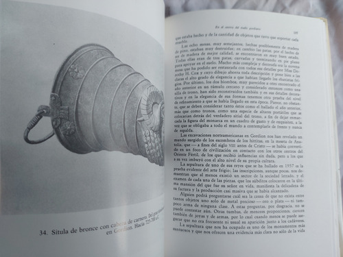 Cada Piedra Es Un Mundo - Antonio Arribas Ediciones Destino (Usado)
