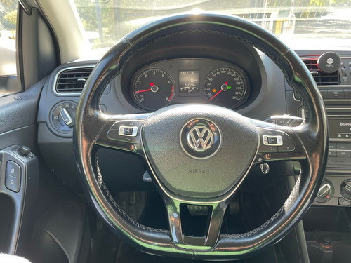 Volkswagen Polo 1.6 L4 Tiptronic At
