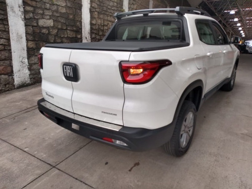 Fiat Toro 1.8 16v Freedom Flex 4x2 Aut. 4p