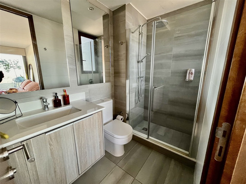 Departamento En Arriendo De 2 Dorm. En Las Condes