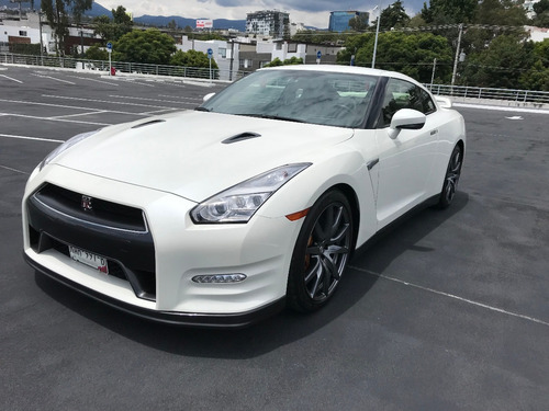Imagen 1 de 15 de Nissan Gtr Biturbo Premium 2015 (nuevo, De Coleccion)