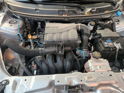 Fiat Cronos 1.8 16v Precision