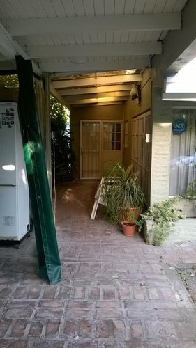 Casa En Venta En Villa Elisa