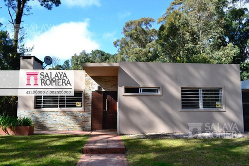 Venta Y Alquiler Casa En Solanas, 3 Dormitorios, 2 Baños, Piscina