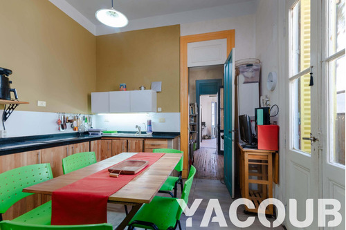Ph En Venta - 4 Dormitorios 2 Baños - 270mts2 - Almagro