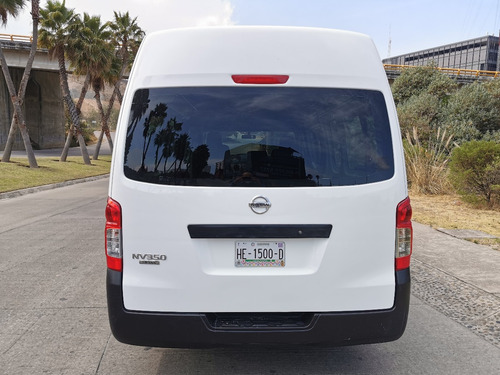Imagen 6 de 13 de Nissan Urvan 2019 Ventanas Amplia