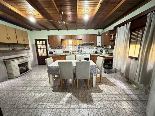 Casa En Bernal, A Pasos De Los Quilmes