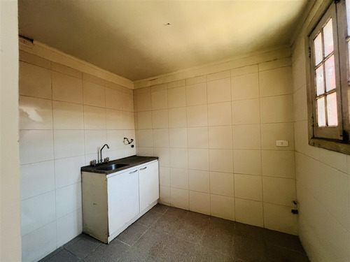 Casa En Venta. Calle Ruiz Tagle, Estación Central.