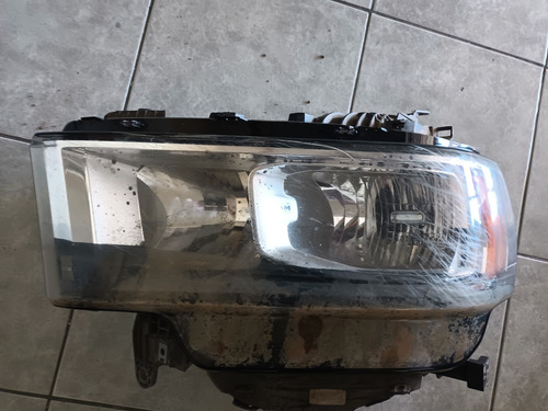 Faro Izquierdo Ram 4000 2019-2022 Izquierdo/conductor (Usado)