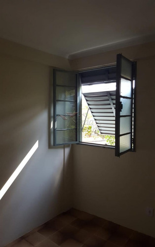 Apartamentos - Ref: L16975