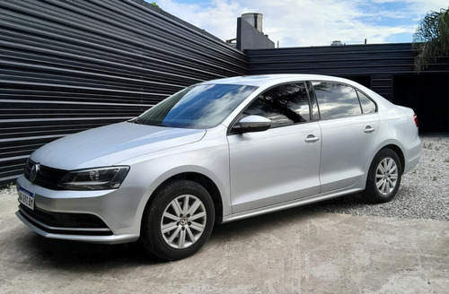 Volkswagen Vento 2.0 Advance 115cv