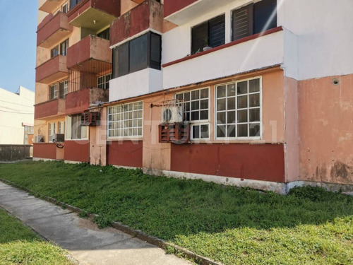 Departamento En Venta, Unidad Habitacional Pemex, Coatzacoalcos, Ver.