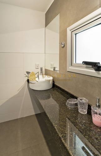 Apartamento Nuevo En Primera Linea Al Mar - Ref: 3977