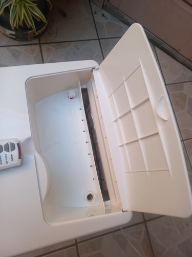 Climatizador Portátil Elginbranco 127v Usado Em Bom Estado Branco (Usado)