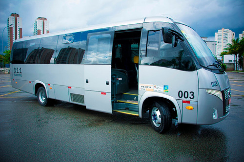 Imagem 4 de 10 de Aluguel De Van Micro Onibus 15 A 31 Lugares A Partir R$ 200