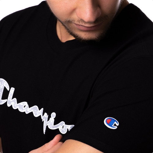 Imagen 4 de 4 de Remera Champion Dep Logo Camo Hombre Casual Moda Urbano