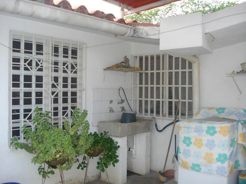 Imagen 8 de 9 de Casa En Venta Los Samanes Maracay 22-13920 Ag