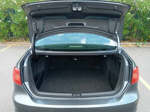 Volkswagen Vento 2.0 Luxury I 140cv Dsg 2012