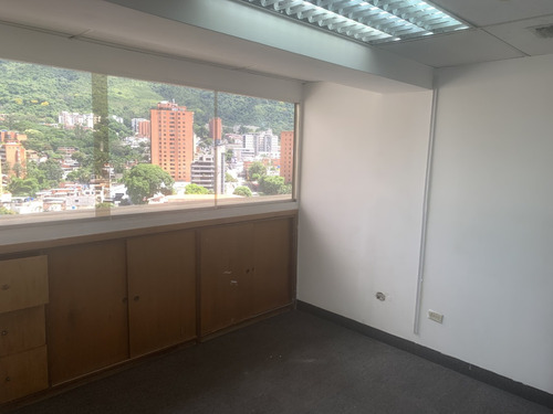 Se Vende Espaciosa E Iluminada Oficina En Los Dos Caminos Centro Parque Boyacá Cod 25-5817 Rex