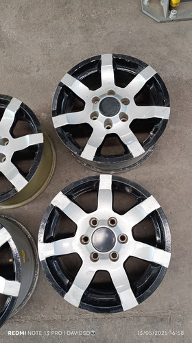 Rines 17s Nissan D21 6x139 Negro (Usado)