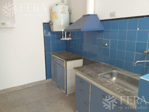Imagen 3 de 11 de Venta De Departamento Tipo Casa 2 Ambientes En Bernal (11592)