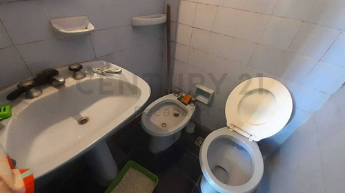 Imagen 7 de 11 de Venta Ph Dos Ambientes A Reciclar. San José. Id 22041
