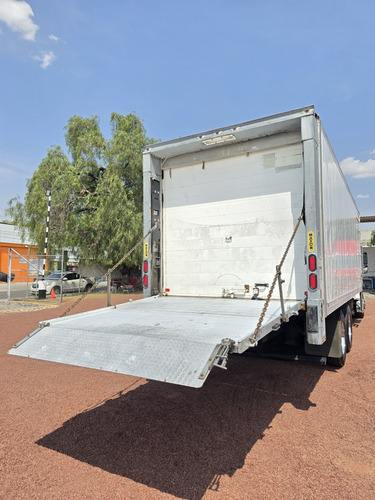 Freightliner M2 Torton Refrigerado 2017 Rabon 8 Metros